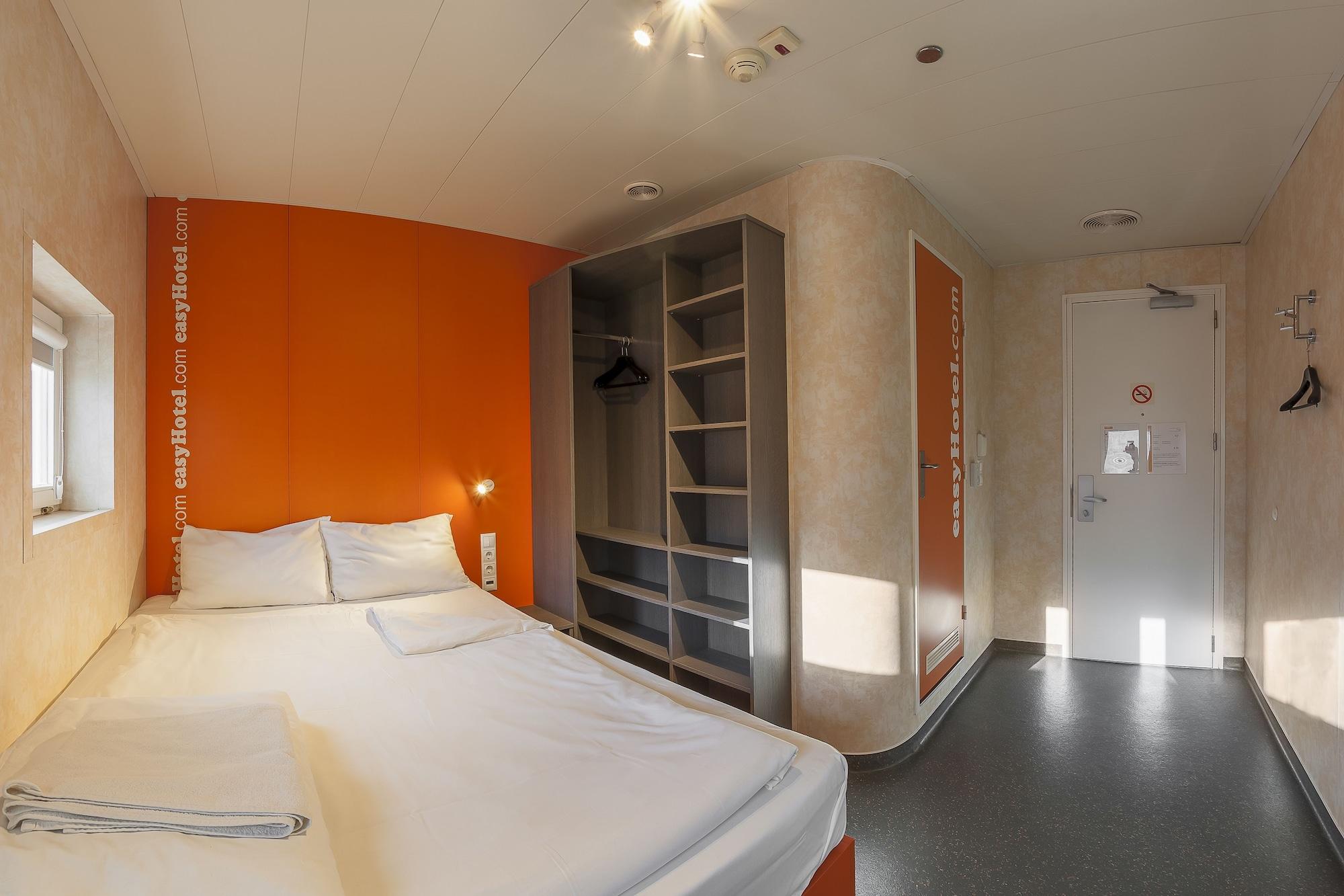 easyHotel Budapest Oktogon Exterior foto