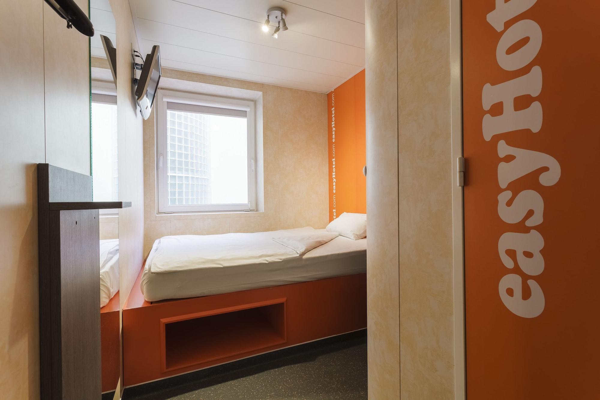 easyHotel Budapest Oktogon Exterior foto