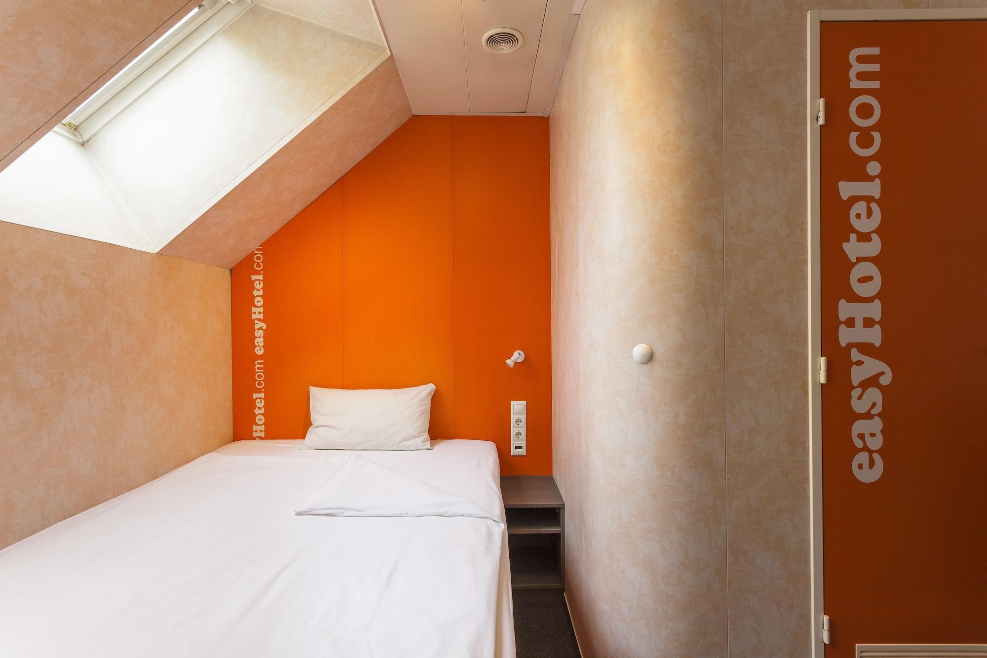 easyHotel Budapest Oktogon Exterior foto